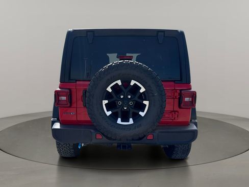 Used 2025 Jeep Wrangler Unlimited Rubicon 4xe w/ Convenience Group image 6