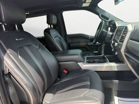 Used 2020 Ford F250 Platinum w/ FX4 Off-Road Package AWD/4WD image 15