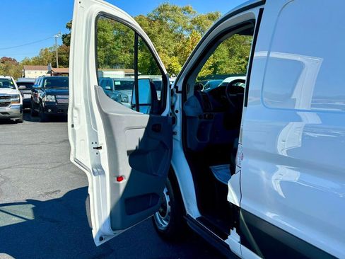 Used 2018 Ford Transit 250 130 Low Roof RWD image 16