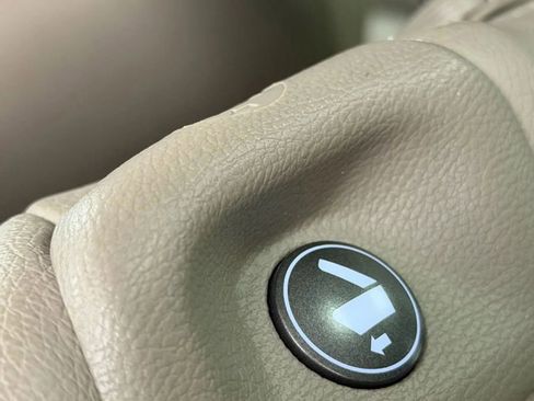 Used 2016 Honda Pilot Elite image 21