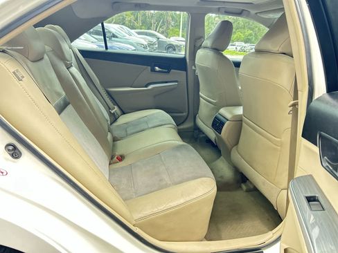 Used 2014 Toyota Camry XLE w/ Leather Package FWD image 13
