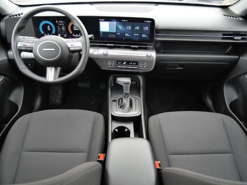 Certified 2025 Hyundai Kona SEL image 10