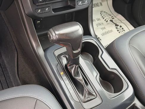 Used 2018 Chevrolet Colorado Z71 AWD/4WD image 25
