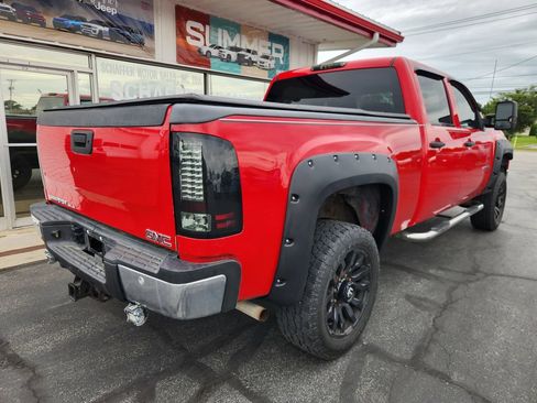 Used 2011 GMC Sierra 2500 SLE w/ SLE Preferred Package AWD/4WD image 3