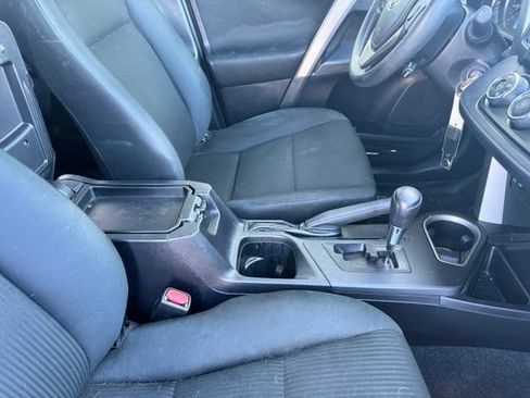 Used 2016 Toyota RAV4 LE FWD image 14