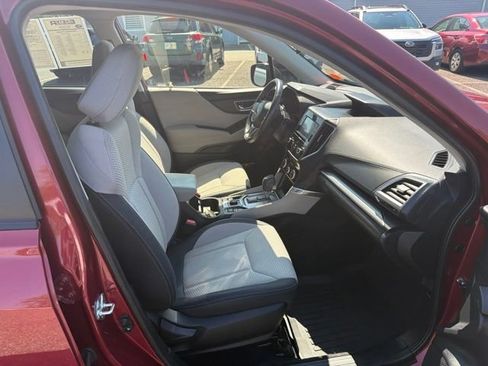 Used 2024 Subaru Forester Premium AWD/4WD image 11