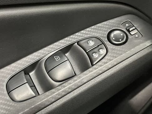 Used 2024 Nissan Altima 2.5 SV AWD/4WD image 20