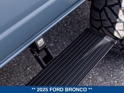 New 2025 Ford Bronco Badlands AWD/4WD image 23
