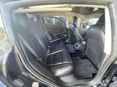 Used 2018 Tesla Model 3 Long Range RWD image 15