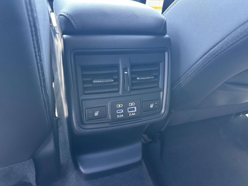 New 2026 Subaru Outback Limited AWD/4WD image 9