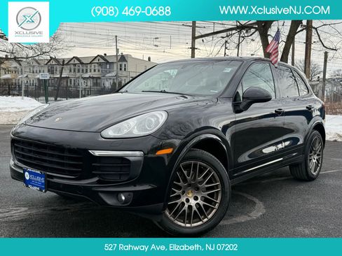 Used 2017 Porsche Cayenne Platinum Edition image 1