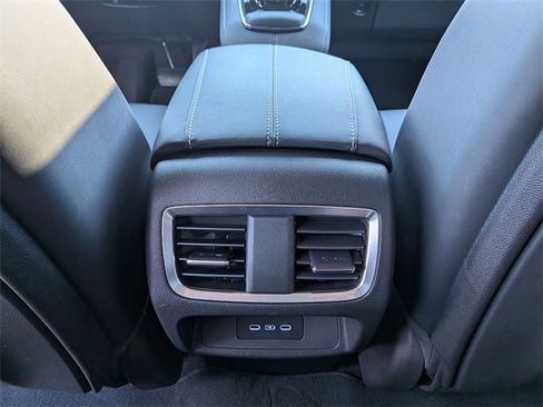 Certified 2025 Acura RDX w/ Technology Package image 17