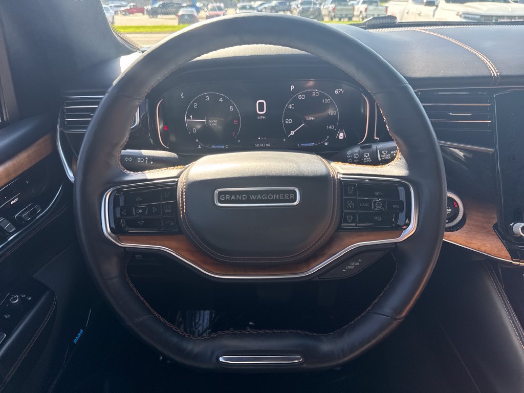 Used 2022 Jeep Grand Wagoneer Series III AWD/4WD image 23