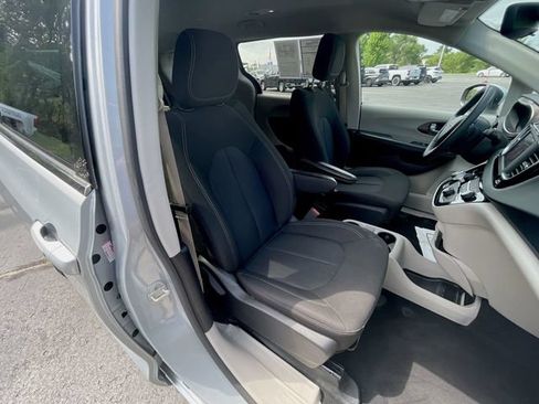 Used 2023 Chrysler Voyager LX FWD image 26