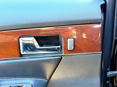 Used 2014 Lincoln MKX AWD w/ Equipment Group 102A image 47