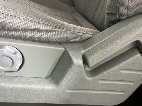 Used 2013 Ford F150 STX w/ Mid Equipment Group AWD/4WD image 31