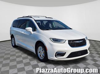 Used 2022 Chrysler Pacifica Touring-L FWD video 1