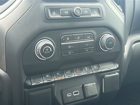 Certified 2024 Chevrolet Silverado 1500 Custom w/ Turbomax Blackout Package image 32