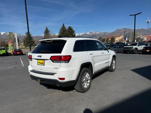 Used 2021 Jeep Grand Cherokee Laredo AWD/4WD image 4