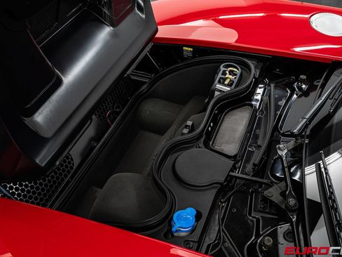 Used 2005 Ford GT RWD image 10