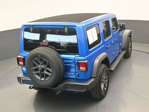 Used 2025 Jeep Wrangler Unlimited Sport AWD/4WD image 44