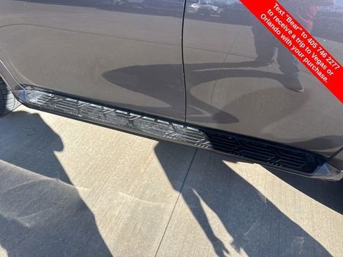 Used 2024 INFINITI QX80 Luxe image 16