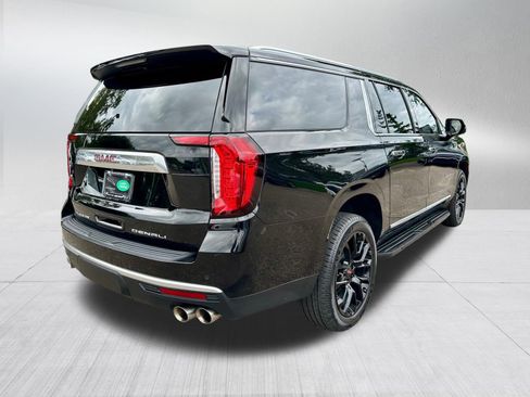 Used 2022 GMC Yukon XL Denali image 6