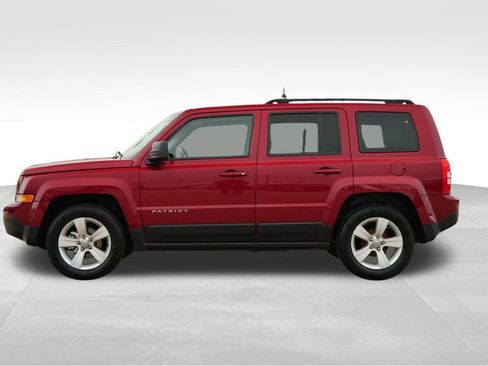 Used 2015 Jeep Patriot Sport w/ Power Value Group image 4