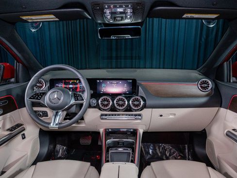 Certified 2026 Mercedes-Benz GLA 250 image 24