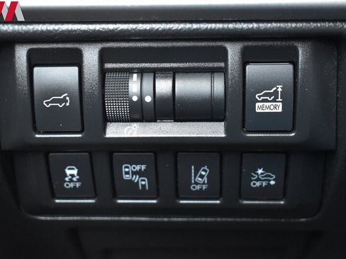 Used 2019 Subaru Outback 3.6R Limited AWD/4WD image 16
