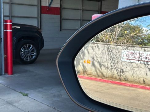 Used 2024 Buick Envision Preferred AWD/4WD image 20