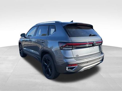 New 2026 Volkswagen Taos SEL AWD/4WD image 5
