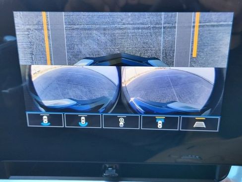 Used 2023 Chevrolet Corvette Stingray Premium Conv w/ Z51 Performance Package image 15