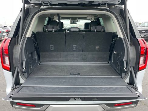 Used 2025 Ford Expedition Platinum AWD/4WD image 41