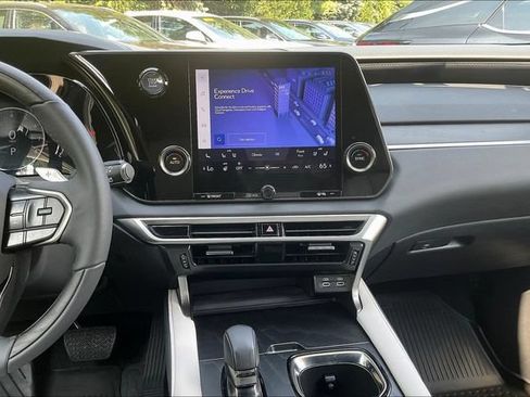Certified 2024 Lexus RX 350 Premium w/ Accessory Package AWD/4WD image 9