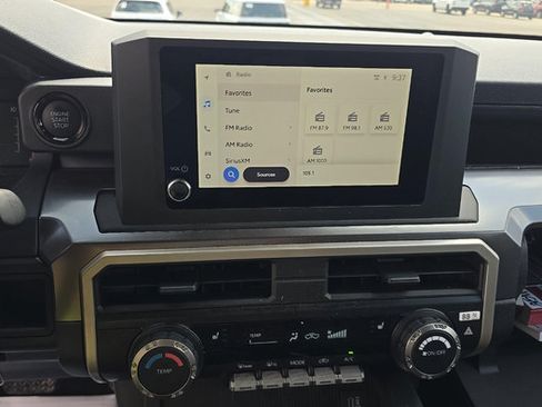 Used 2025 Toyota Tacoma SR5 AWD/4WD image 5