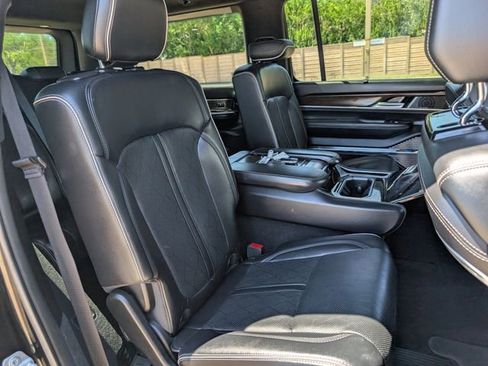 Used 2023 Jeep Grand Wagoneer Series II AWD/4WD image 25