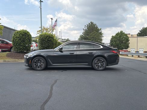 Used 2023 BMW i4 eDrive35 w/ Premium Package RWD image 11