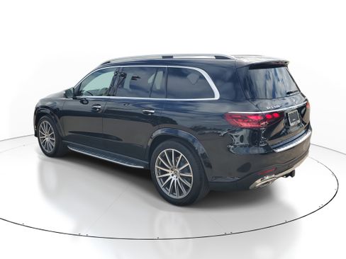 New 2026 Mercedes-Benz GLS 580 4MATIC image 3