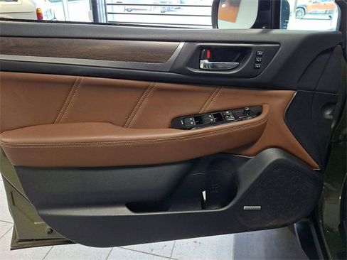 Used 2018 Subaru Outback 3.6R Touring image 12