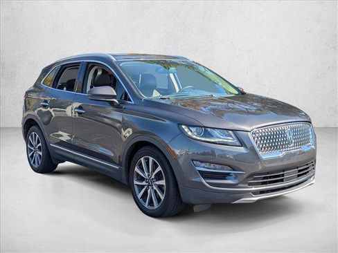 Used 2019 Lincoln MKC Reserve image 3