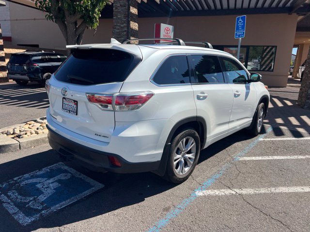 Used 2015 Toyota Highlander XLE AWD/4WD image 19