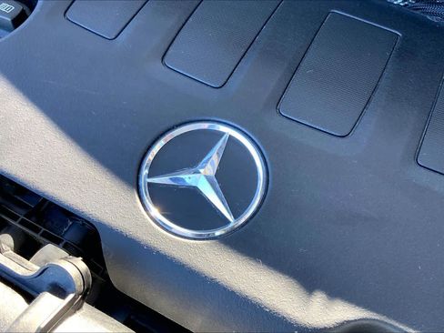 Used 2023 Mercedes-Benz GLA 250 4MATIC image 33