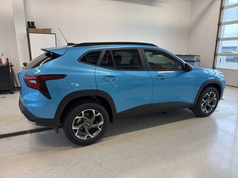 New 2026 Chevrolet Trax LT w/ Driver Confidence Package image 2