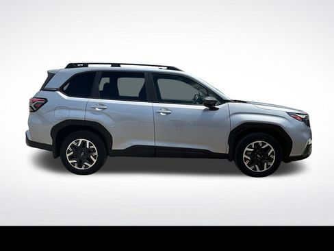 Certified 2025 Subaru Forester Premium AWD/4WD image 20