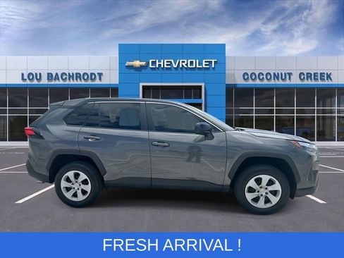 Used 2024 Toyota RAV4 LE image 9