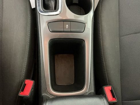 Used 2018 Chevrolet Cruze LT FWD image 16