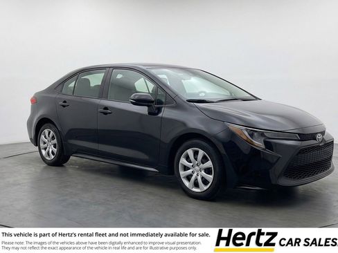 Used 2025 Toyota Corolla LE image 1