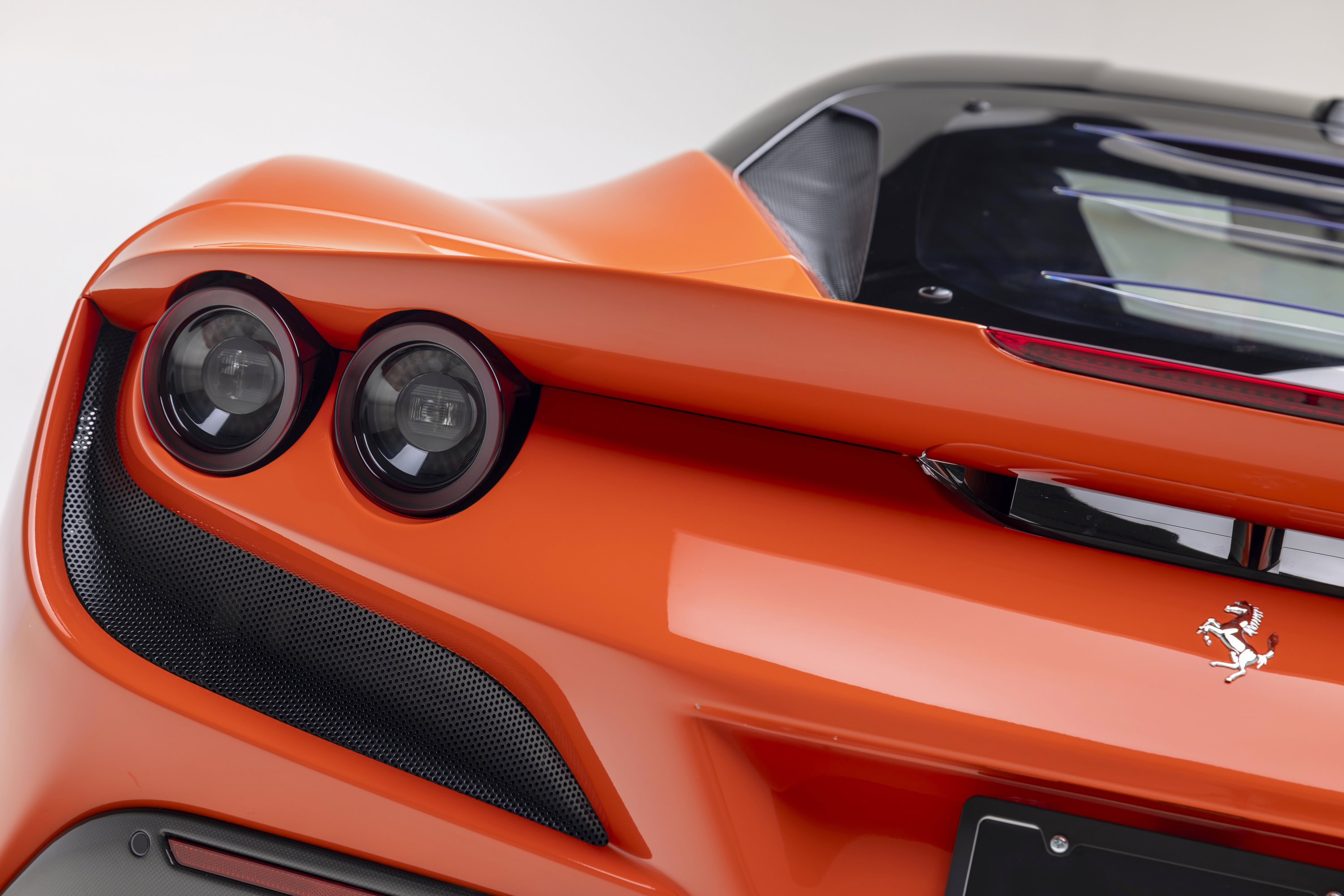 Certified 2021 Ferrari F8 Tributo RWD image 16