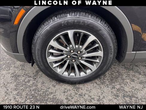 Certified 2022 Lincoln Nautilus AWD w/ Premium Package image 26